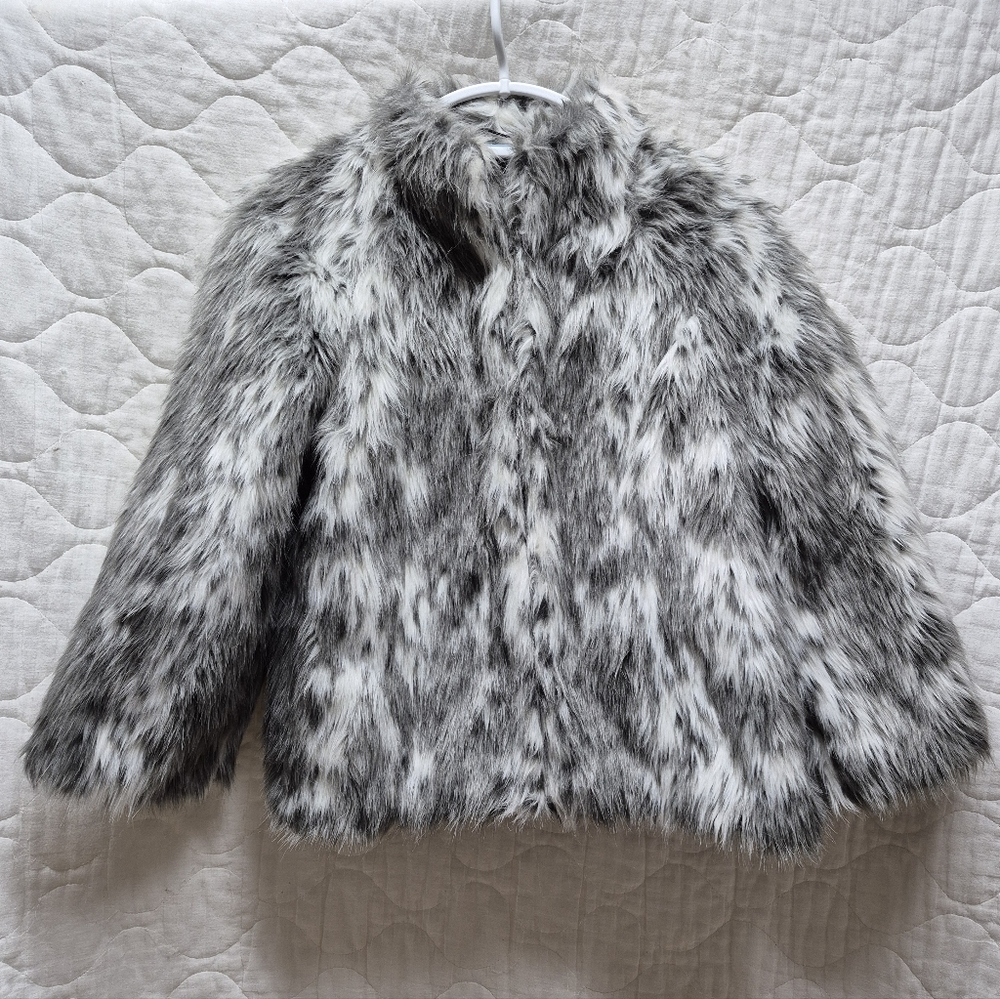 Style & Co. Women's Faux Fur Jacket Gray White 3/4 Sleeve Hook/Eye Clasp Size M